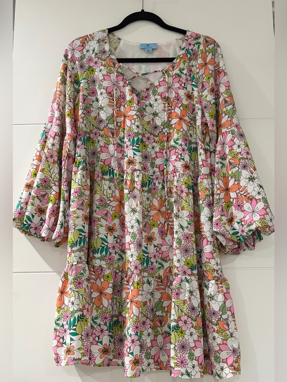 CeCe Floral Dress with Balloon 3/4 Sleeves and Flowy Midi Length in Size Small